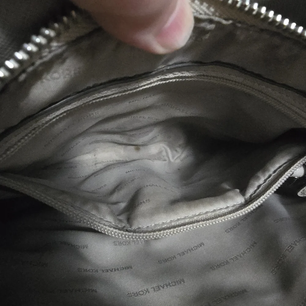 Michael Kors Mercer Medium Messenger Silver Snake Print Leather 3-in-1 Handbag - Picture 13 of 13